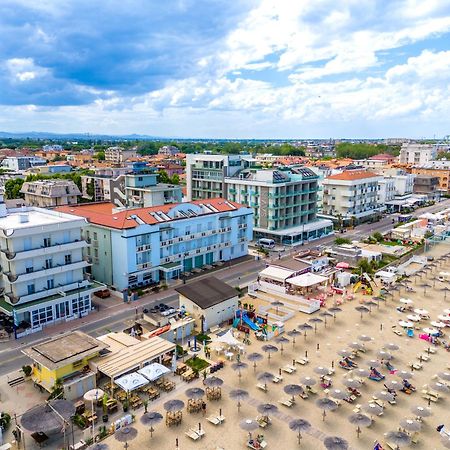 Hotel Alba D'Oro เบลลาเรีย-อีเจอา มารีนา ภายนอก รูปภาพ