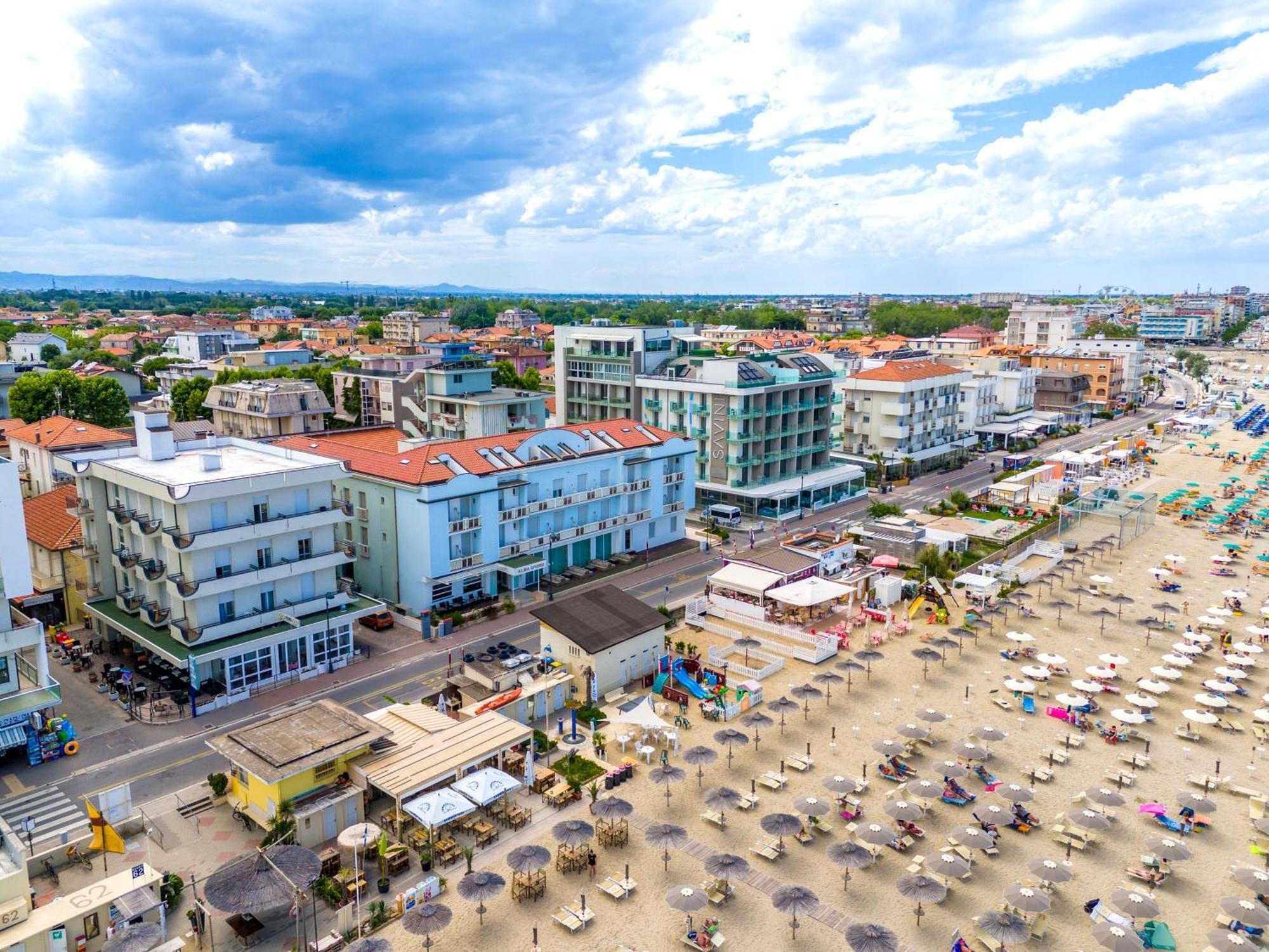 Hotel Alba D'Oro เบลลาเรีย-อีเจอา มารีนา ภายนอก รูปภาพ